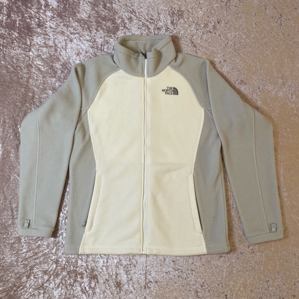 North Face jacket fleece women’s size L. Mint condition